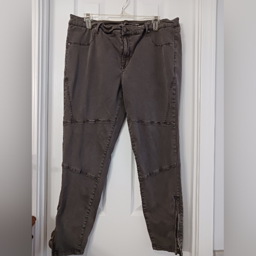 Massimo mid rise jegging size 18/34